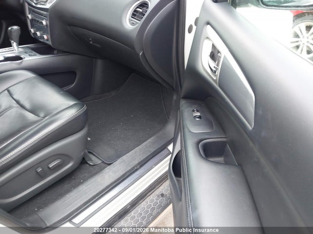 Продаж на аукціоні авто 2017 Nissan Pathfinder Sl, vin: 5N1DR2MM3HC689201, номер лоту: 20277342