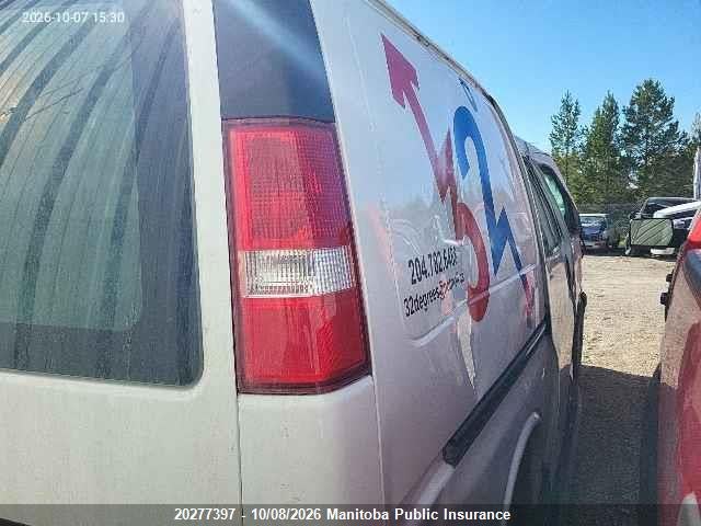 GMC Savana 2500 Cargo Van 2018 1GTW7AFGXJ1312354 Image 12