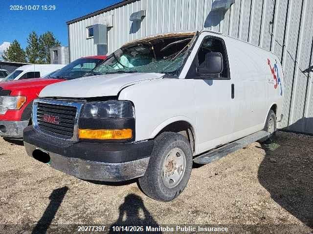 GMC Savana 2500 Cargo Van 2018 1GTW7AFGXJ1312354 Image 2