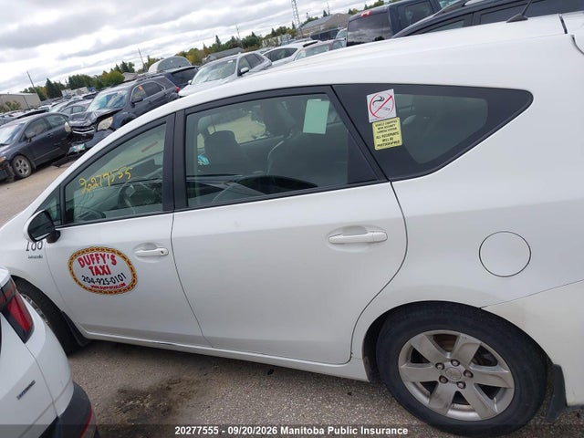 JTDZN3EU3FJ033938 Toyota PRIUS V