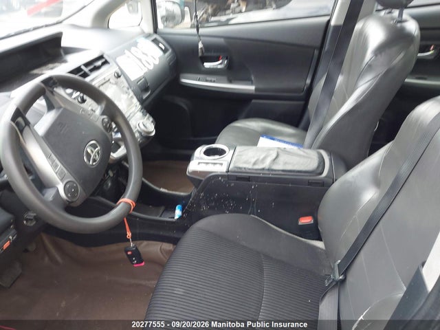 JTDZN3EU3FJ033938 Toyota PRIUS V