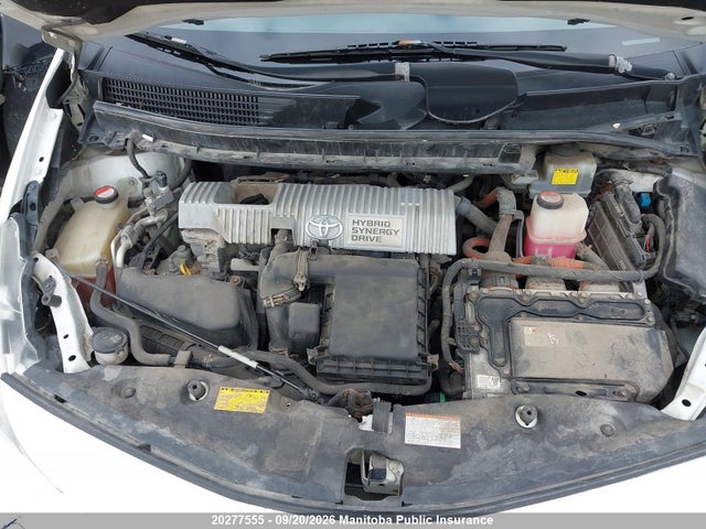 JTDZN3EU3FJ033938 Toyota PRIUS V