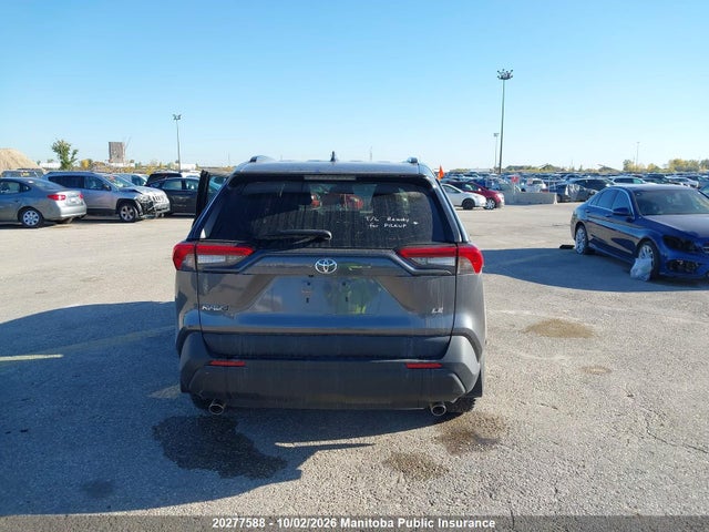 Toyota RAV4 LE 2021 2T3Z1RFV3MC120602 Image 17