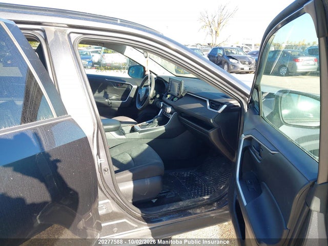 Toyota RAV4 LE 2021 2T3Z1RFV3MC120602 Image 5