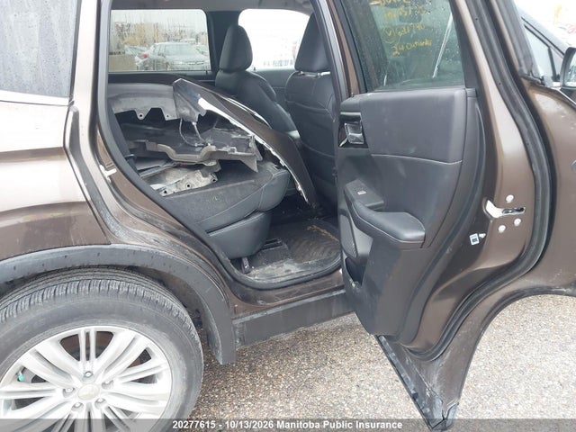 2024 Mitsubishi Outlander Le Hybrid მანქანა იყიდება აუქციონზე, vin: JA4T5VA94RZ621740, აუქციონის ნომერი: 20277615