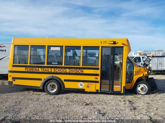 20277626 :رقم المزاد ، 1FDFE4FN2MDC06257 vin ، 2021 Ford E450 Econoline Sd Cutaway مزاد بيع