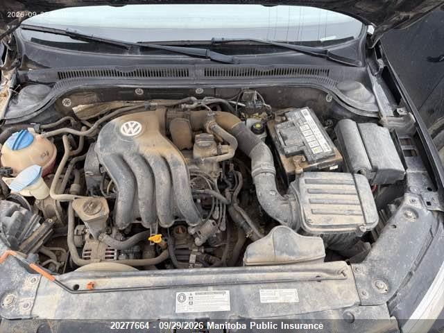 20277664 :رقم المزاد ، 3VW2K7AJ1DM381019 vin ، 2013 Volkswagen Jetta 2.0 مزاد بيع
