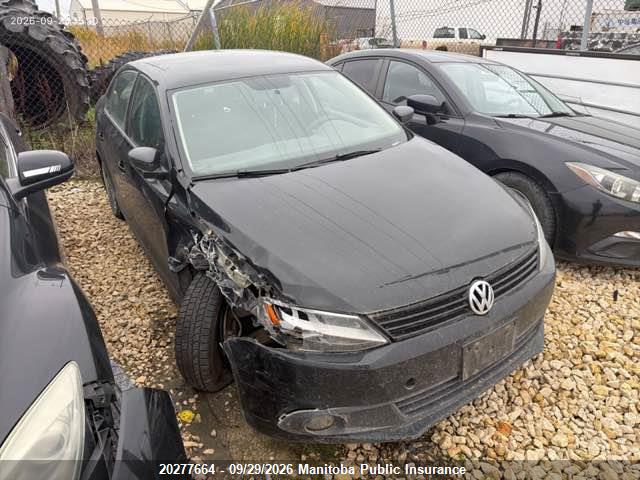 20277664 :رقم المزاد ، 3VW2K7AJ1DM381019 vin ، 2013 Volkswagen Jetta 2.0 مزاد بيع