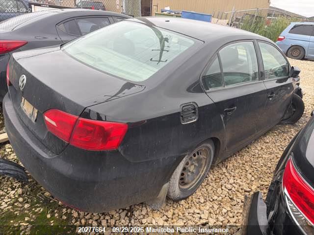 20277664 :رقم المزاد ، 3VW2K7AJ1DM381019 vin ، 2013 Volkswagen Jetta 2.0 مزاد بيع