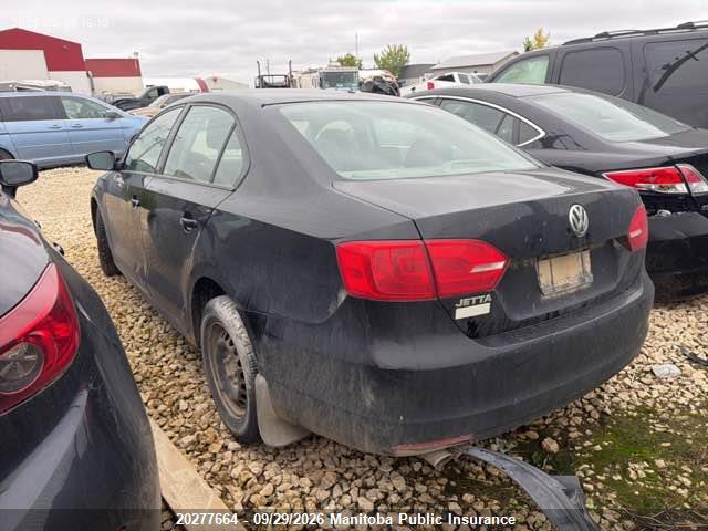 20277664 :رقم المزاد ، 3VW2K7AJ1DM381019 vin ، 2013 Volkswagen Jetta 2.0 مزاد بيع