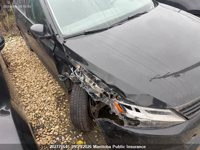 20277664 :رقم المزاد ، 3VW2K7AJ1DM381019 vin ، 2013 Volkswagen Jetta 2.0 مزاد بيع