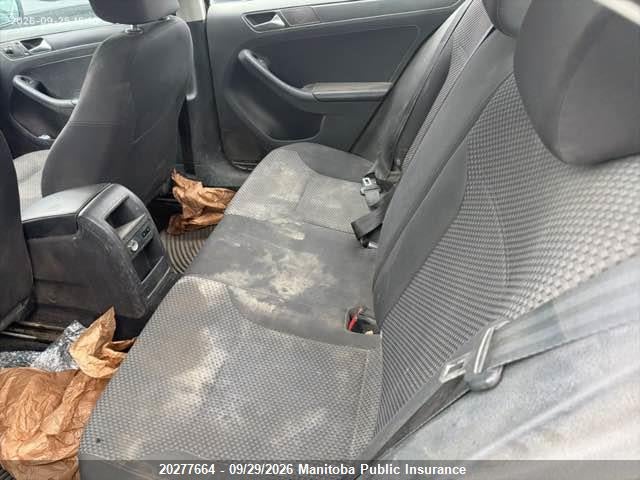 20277664 :رقم المزاد ، 3VW2K7AJ1DM381019 vin ، 2013 Volkswagen Jetta 2.0 مزاد بيع