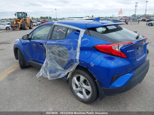 Toyota C-HR XLE 2019 NMTKHMBX8KR074865 Image 3