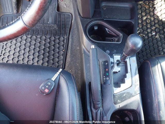2T3JFREV2GW429920 Toyota RAV4 SE