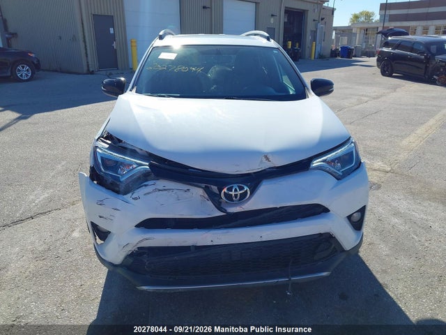 2T3JFREV2GW429920 Toyota RAV4 SE