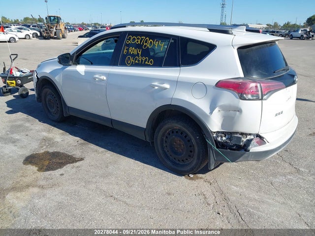 2T3JFREV2GW429920 Toyota RAV4 SE