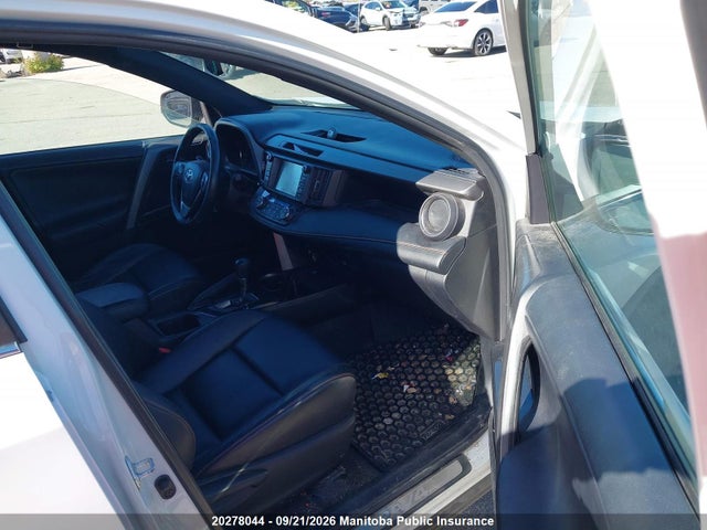 2T3JFREV2GW429920 Toyota RAV4 SE