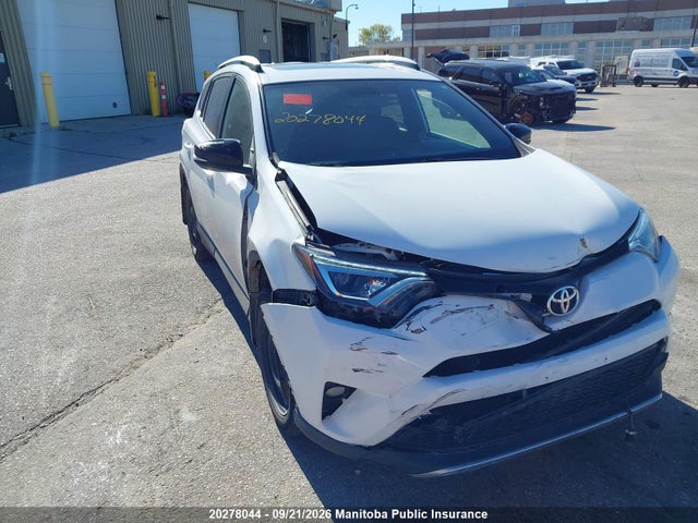 2T3JFREV2GW429920 Toyota RAV4 SE
