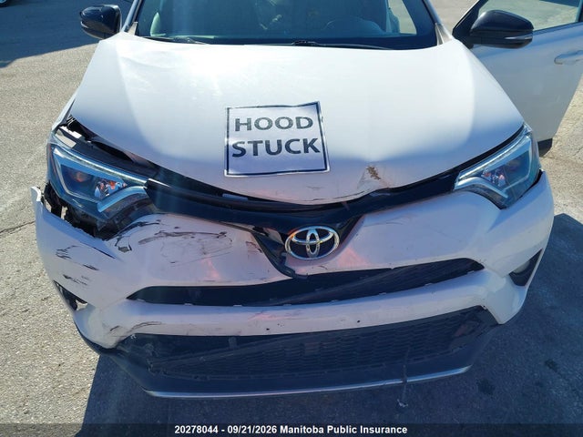 2T3JFREV2GW429920 Toyota RAV4 SE