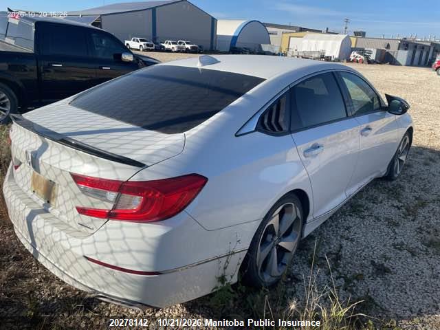 Honda Accord Touring 2018 1HGCV1F92JA810608 Image 4