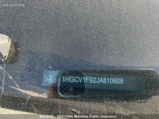 Honda Accord Touring 2018 1HGCV1F92JA810608 Image 9