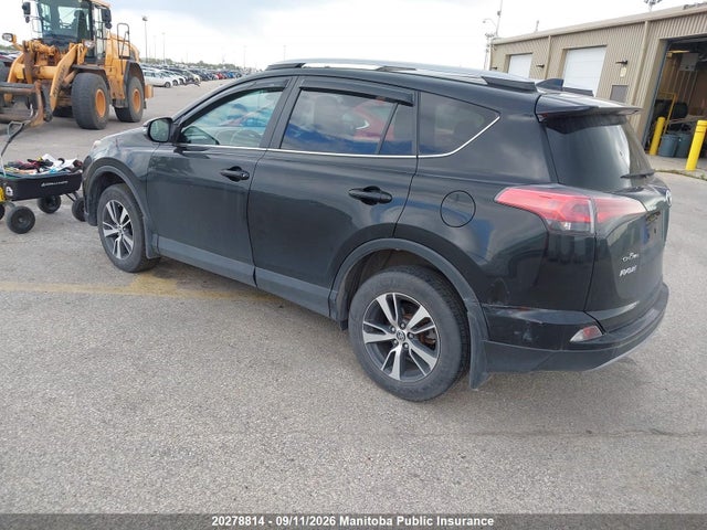Toyota Rav4 Xle 2018 2T3RFREV4JW857353 Image 3