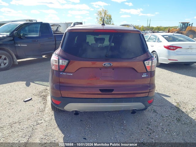 1FMCU9GD1JUA92952 Ford ESCAPE SE