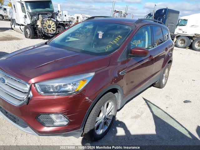 1FMCU9GD1JUA92952 Ford ESCAPE SE