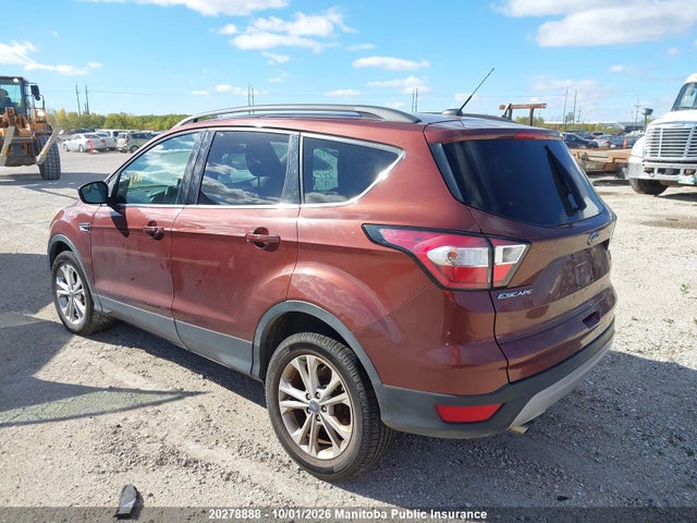 1FMCU9GD1JUA92952 Ford ESCAPE SE
