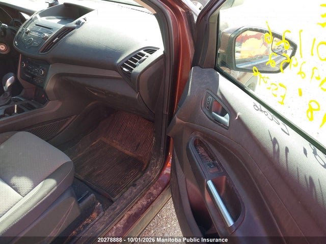 1FMCU9GD1JUA92952 Ford ESCAPE SE