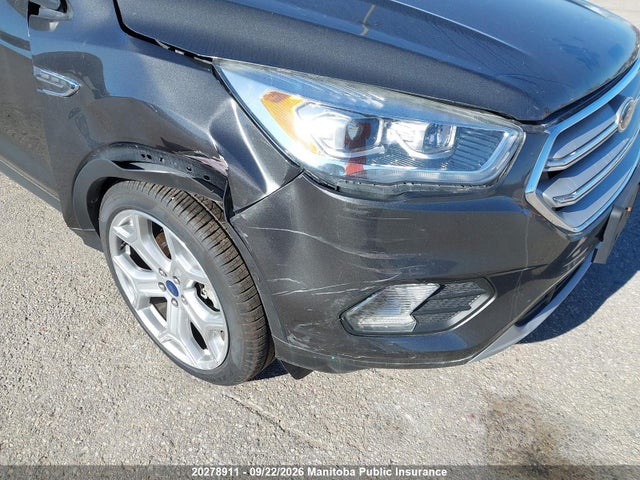 Ford Escape Titanium 2018 1FMCU9J94JUC97153 Image 17