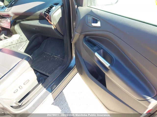 Ford Escape Titanium 2018 1FMCU9J94JUC97153 Image 5