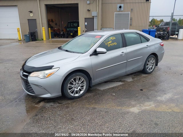 2015 Toyota Camry Le მანქანა იყიდება აუქციონზე, vin: 4T1BF1FKXFU929082, აუქციონის ნომერი: 20278922