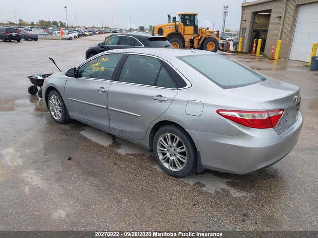 2015 Toyota Camry Le მანქანა იყიდება აუქციონზე, vin: 4T1BF1FKXFU929082, აუქციონის ნომერი: 20278922