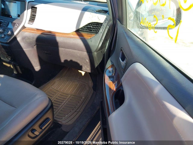 5TDDK3DC1FS100132 Toyota Sienna Xle V6