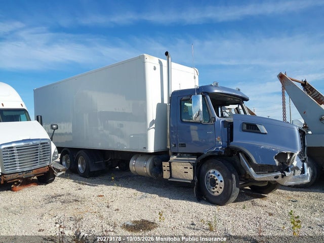 Volvo Vhd64b300 2025 4V5KC9DH2SN679974 Image 13
