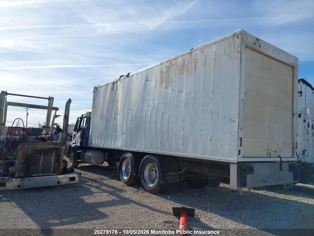Volvo Vhd64b300 2025 4V5KC9DH2SN679974 Image 3