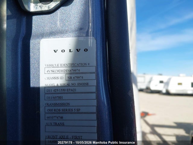 Volvo Vhd64b300 2025 4V5KC9DH2SN679974 Image 9