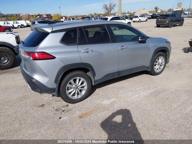 20279289 :رقم المزاد ، 7MUCAABG7SV121611 vin ، 2025 Toyota Corolla Cross Le مزاد بيع