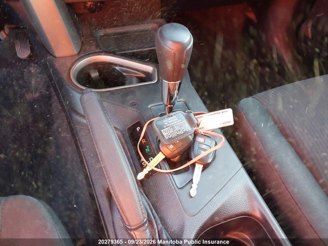 Toyota RAV4 LE 2017 2T3BFREV4HW611737 Image 10