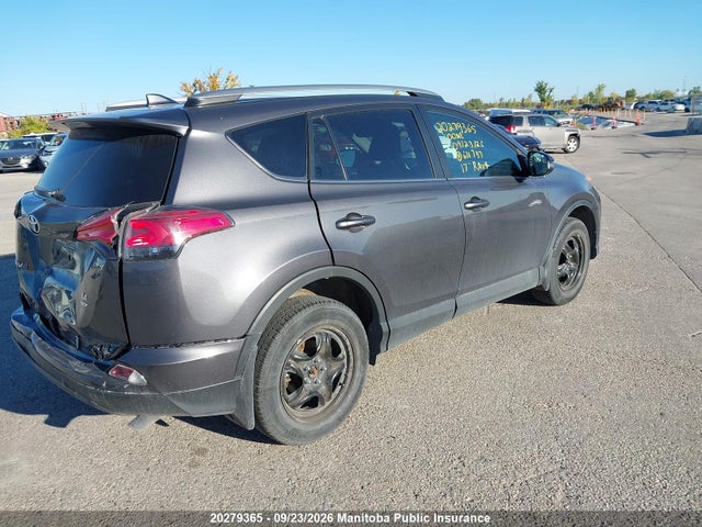 Toyota RAV4 LE 2017 2T3BFREV4HW611737 Image 4