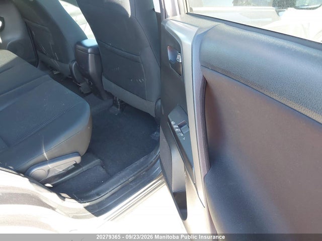 Toyota RAV4 LE 2017 2T3BFREV4HW611737 Image 7