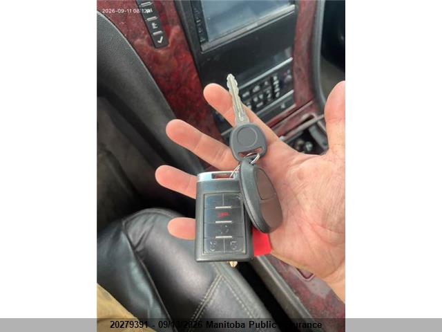 20279391 :رقم المزاد ، 1GYUKJEF7AR275127 vin ، 2010 Cadillac Escalade Esv مزاد بيع
