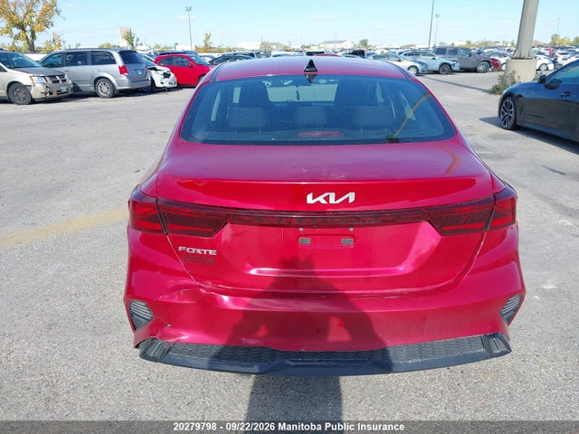 20279798 :رقم المزاد ، 3KPF34AD9NE426682 vin ، 2022 Kia Forte Ex مزاد بيع