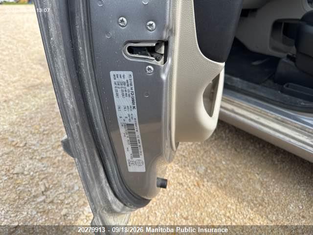Dodge Grand Caravan Crew 2015 2C4RDGDG1FR712950 Image 9