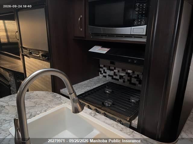 20279971 :رقم المزاد ، 1UJBJ0BTXJ1T20113 vin ، 2018 Jayco Jayco مزاد بيع
