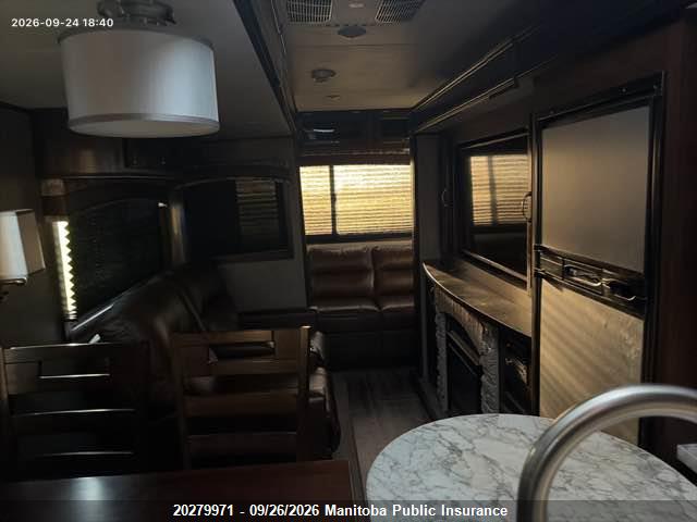 20279971 :رقم المزاد ، 1UJBJ0BTXJ1T20113 vin ، 2018 Jayco Jayco مزاد بيع