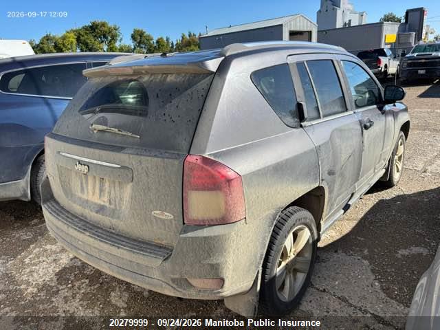 20279999 :رقم المزاد ، 1C4NJDABXFD130993 vin ، 2015 Jeep Compass North مزاد بيع