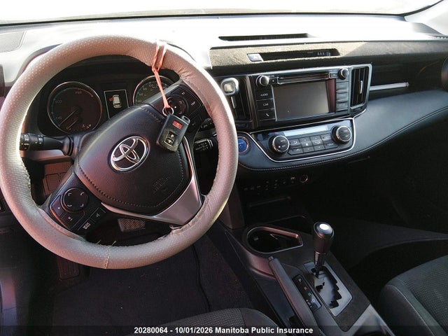 2018 Toyota Rav4 Le Hybrid მანქანა იყიდება აუქციონზე, vin: JTMRJREV5JD243388, აუქციონის ნომერი: 20280064