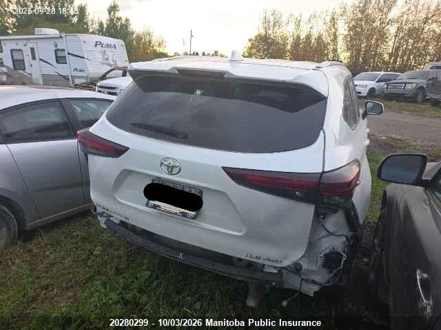 Toyota Highlander Xle 2024 5TDKDRBH9RS543460 Image 4